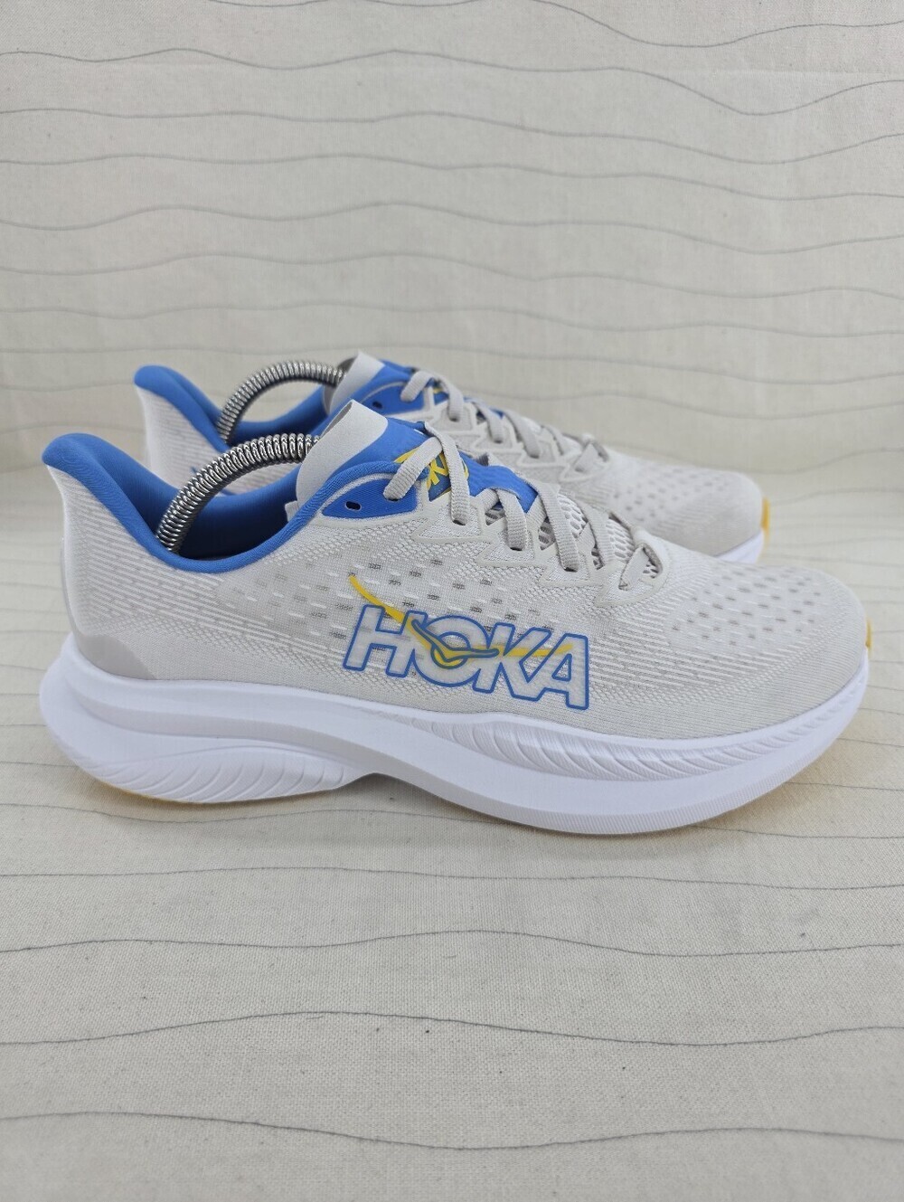 Hoka Mens Mach 6 Stucco Grout Running Shoes Sneakers 1147790 SCCG Size 8.5D NEW